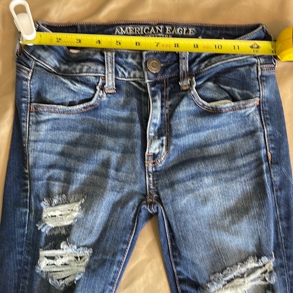 American Eagle  SUPER STRETCH Dark Distressed Jegging Jean Size 2 Regular. - Picture 6 of 10